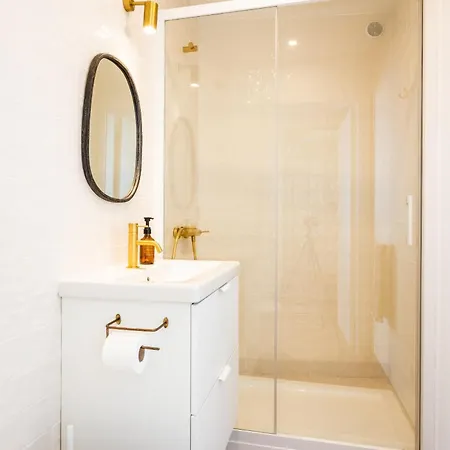 Guest house Casasupertubos - *