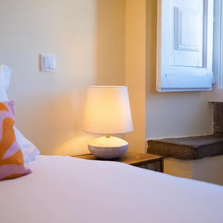 Casa de hóspedes Casasupertubos - Óbidos