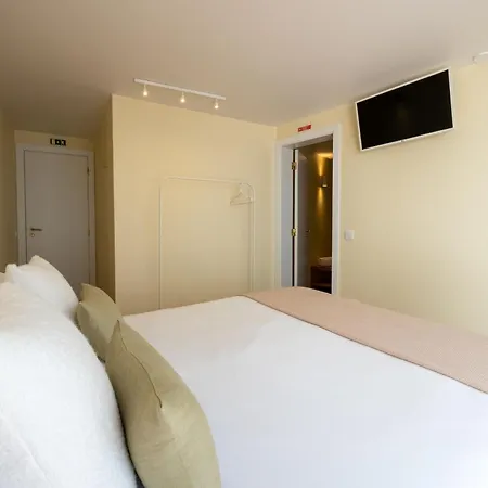Guest house Casasupertubos - *